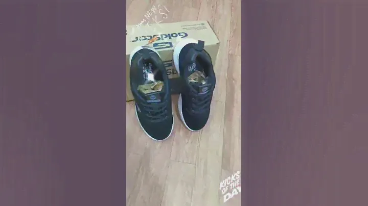 Men Sneakers Goldstar